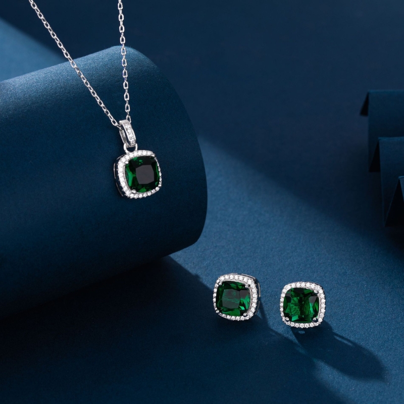 S22705 S925 silver stud earring, necklace emerald square set